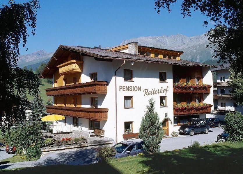 Alpenhof Pension-Garni ナウダース エクステリア 写真