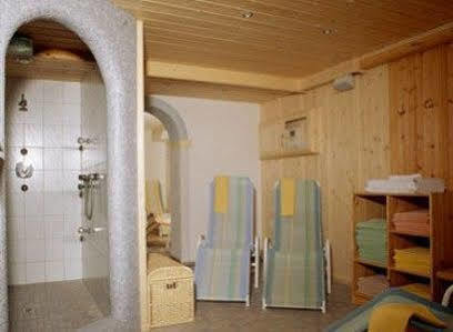 Alpenhof Pension-Garni ナウダース エクステリア 写真