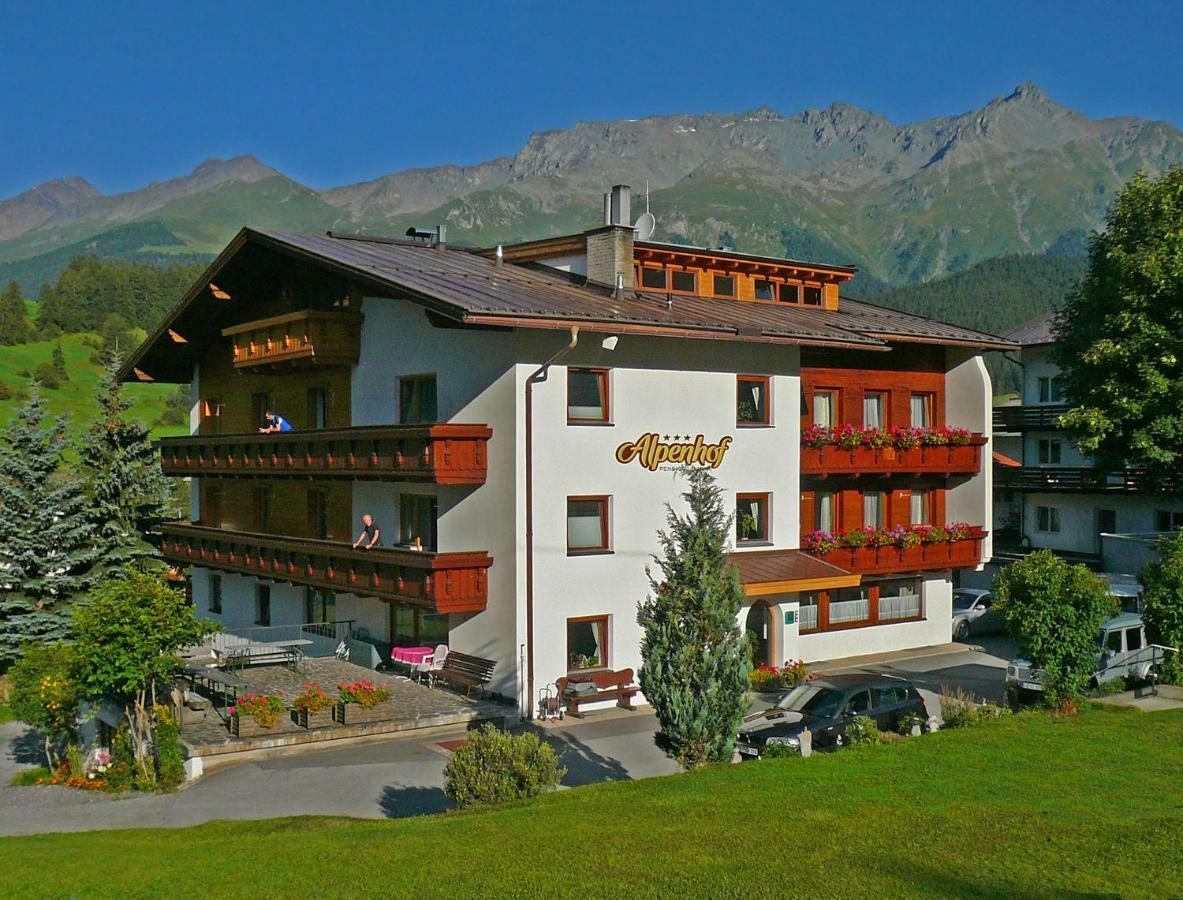 Alpenhof Pension-Garni ナウダース エクステリア 写真